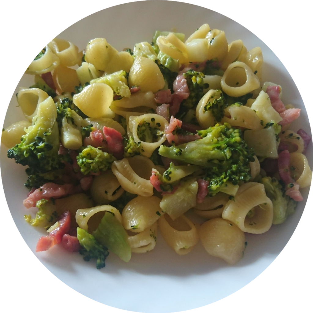 Pasta broccoli e salmone_Percorso Nutrizione