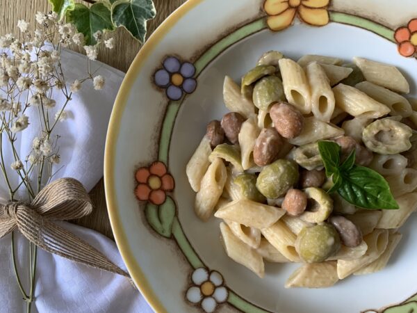 Pasta e fagioli con olive