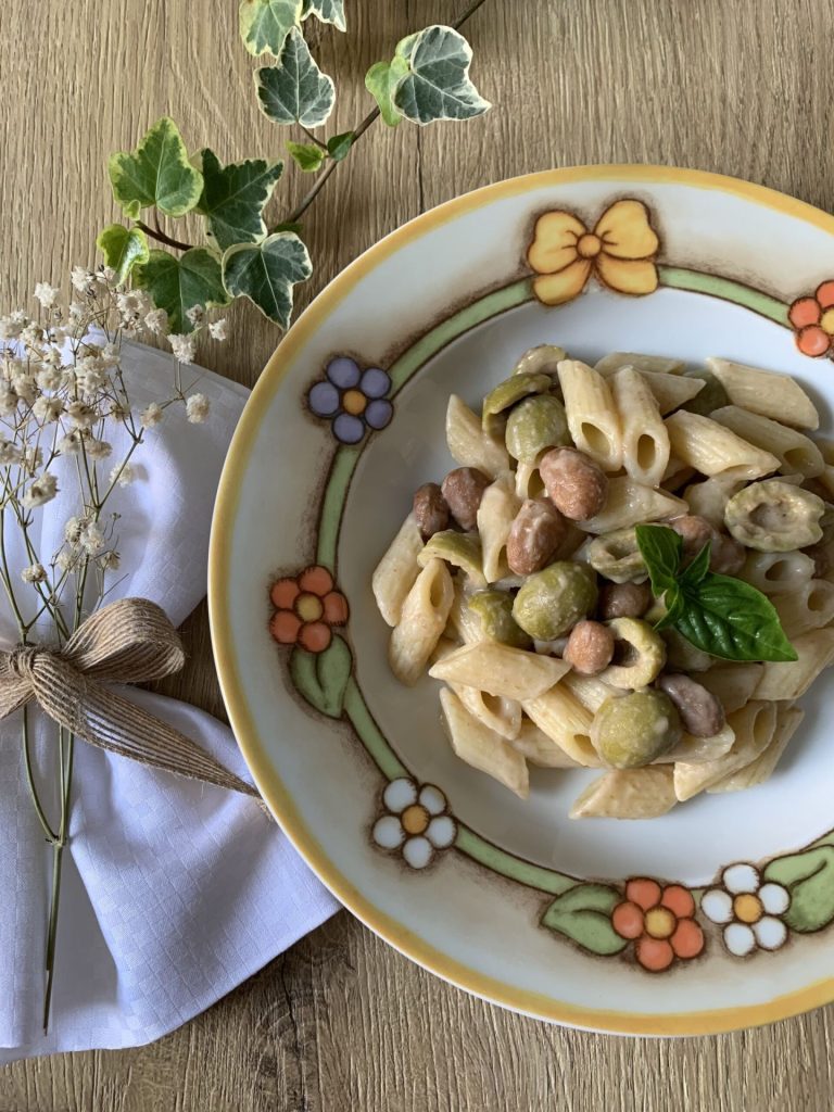Pasta e fagioli con olive